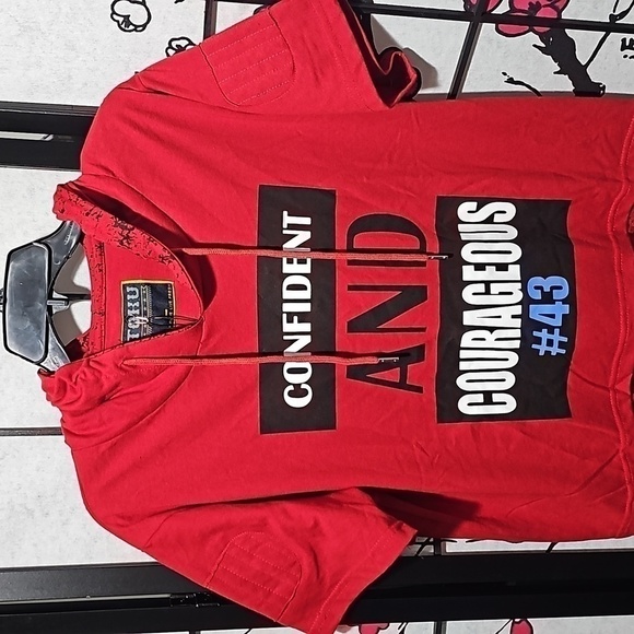 Toku Confident‎ and Courageous Size Red Hoodie Size Large NWT - Picture 2 of 4